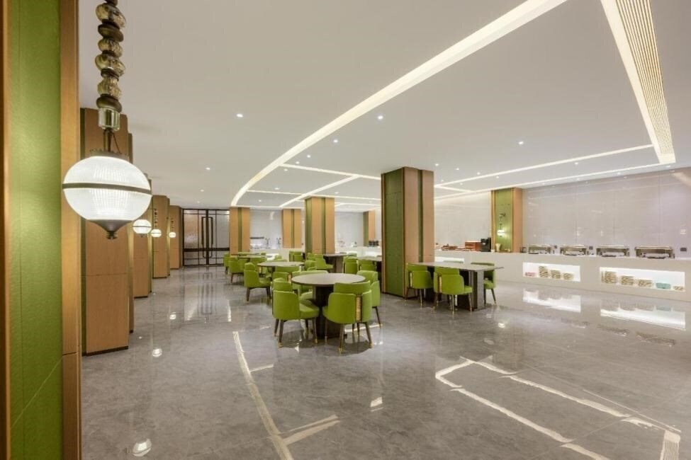 Фото Madison Hotel Yining Ili Prefecture Government 3*